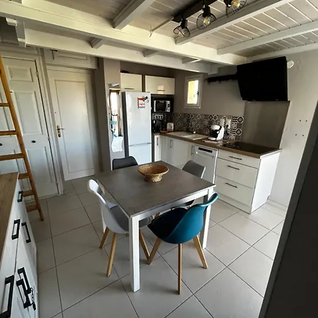 Apartment A A 100m De La Marseillan (Herault)